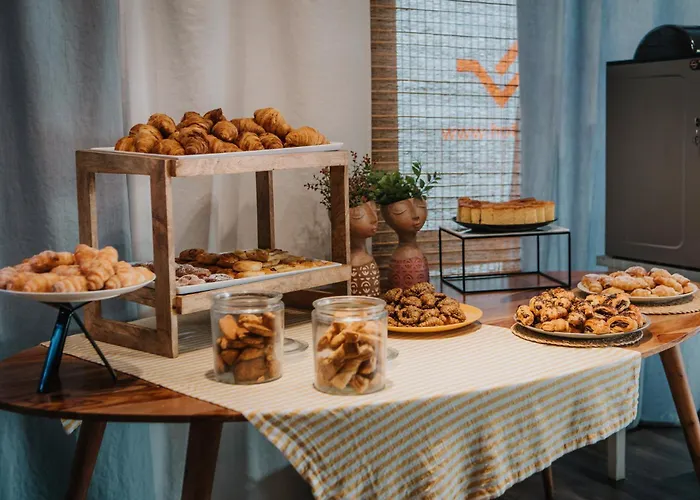 Windsor Tossa - Adults Only 16