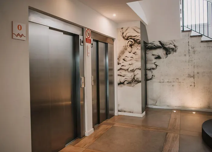 Windsor Tossa - Adults Only 16 3*