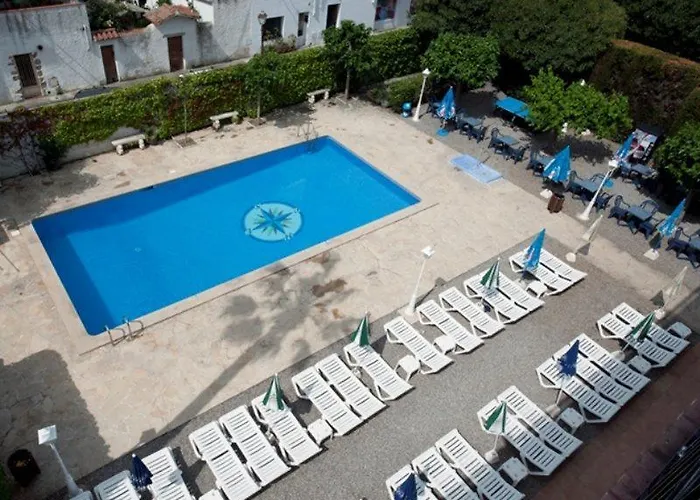 Windsor Tossa - Adults Only 16 3*