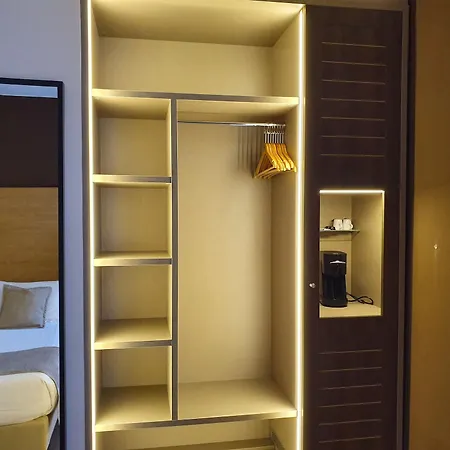 Windsor Tossa - Adults Only 16 3* 또사데마르