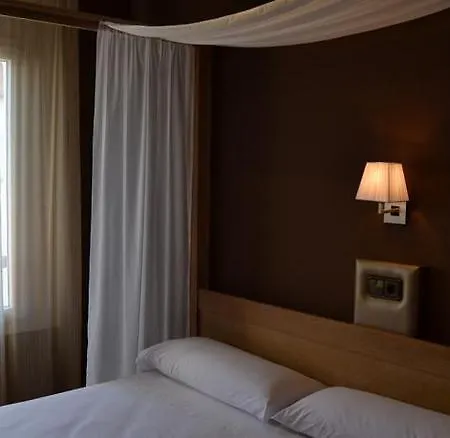 Windsor Tossa - Adults Only 16 מלון