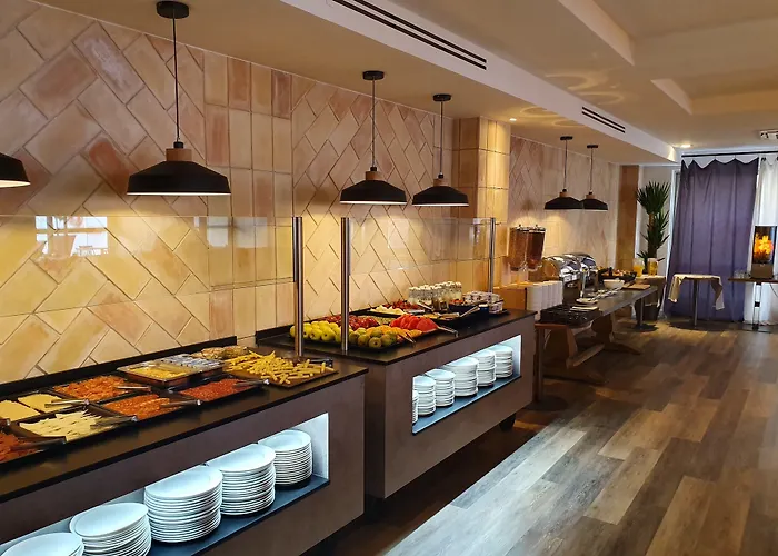 Windsor Tossa - Adults Only 16