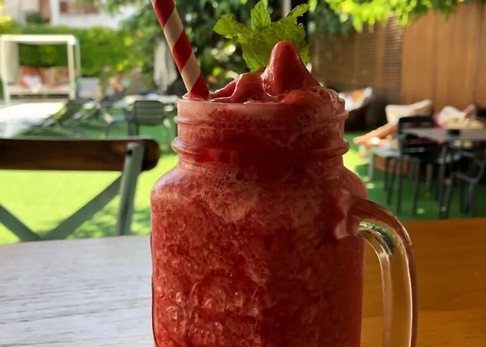 Windsor Tossa - Adults Only 16 또사데마르